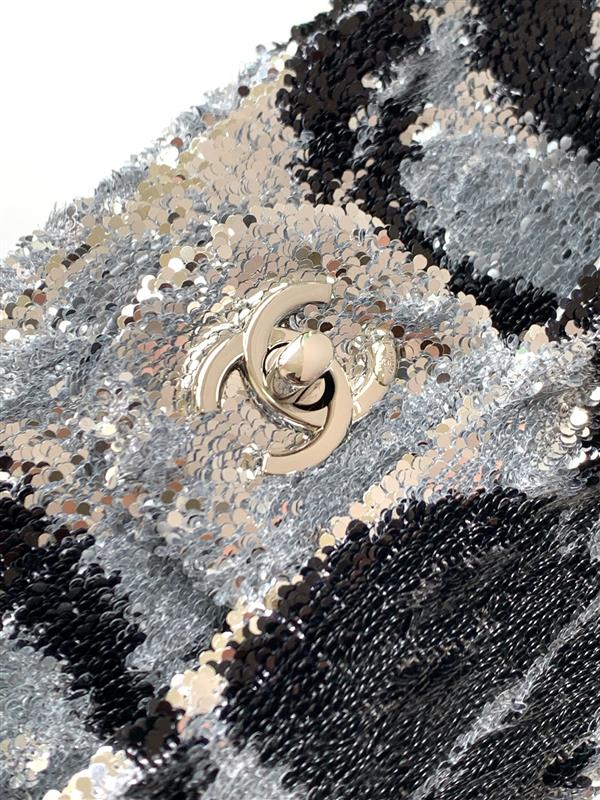 2026131214252217 900